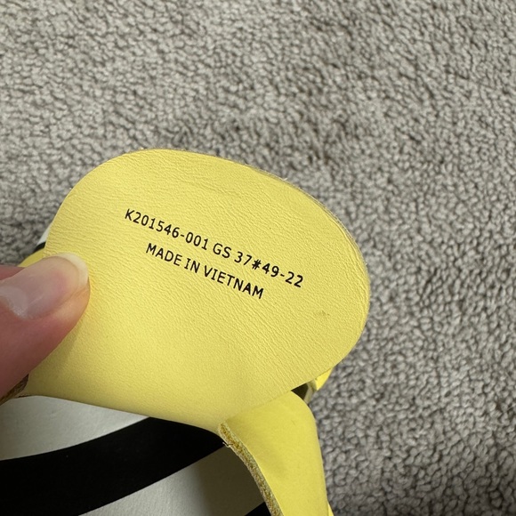 Camper Yellow Slides - Picture 7 of 7